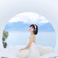 ���Ů���{��